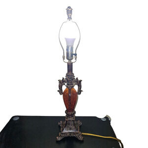 VTG Style Amber Glass & Resin Table Lamp Ornate Bronze Finish Base Crackle Glass